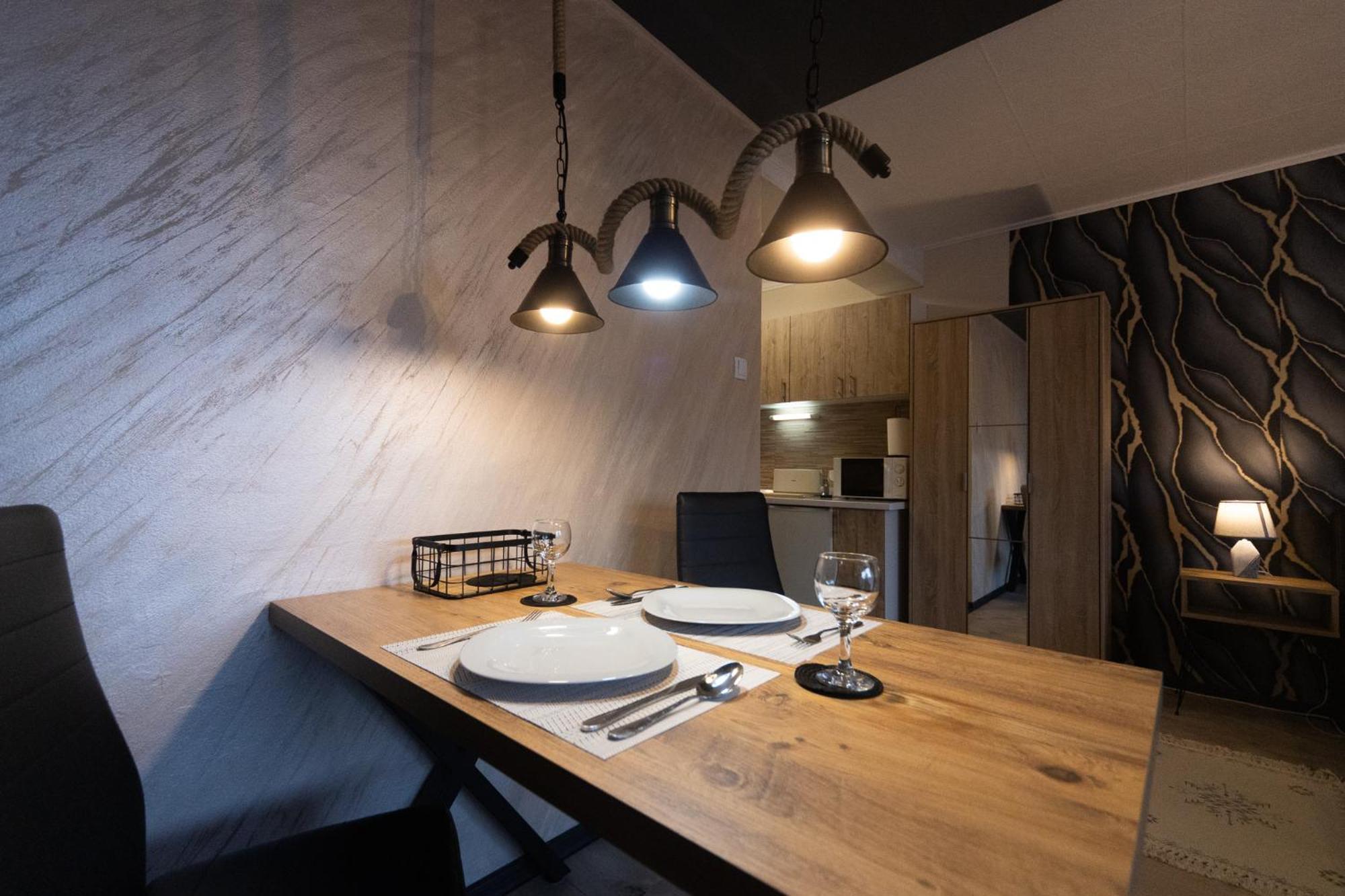 Apartment T - Polis *